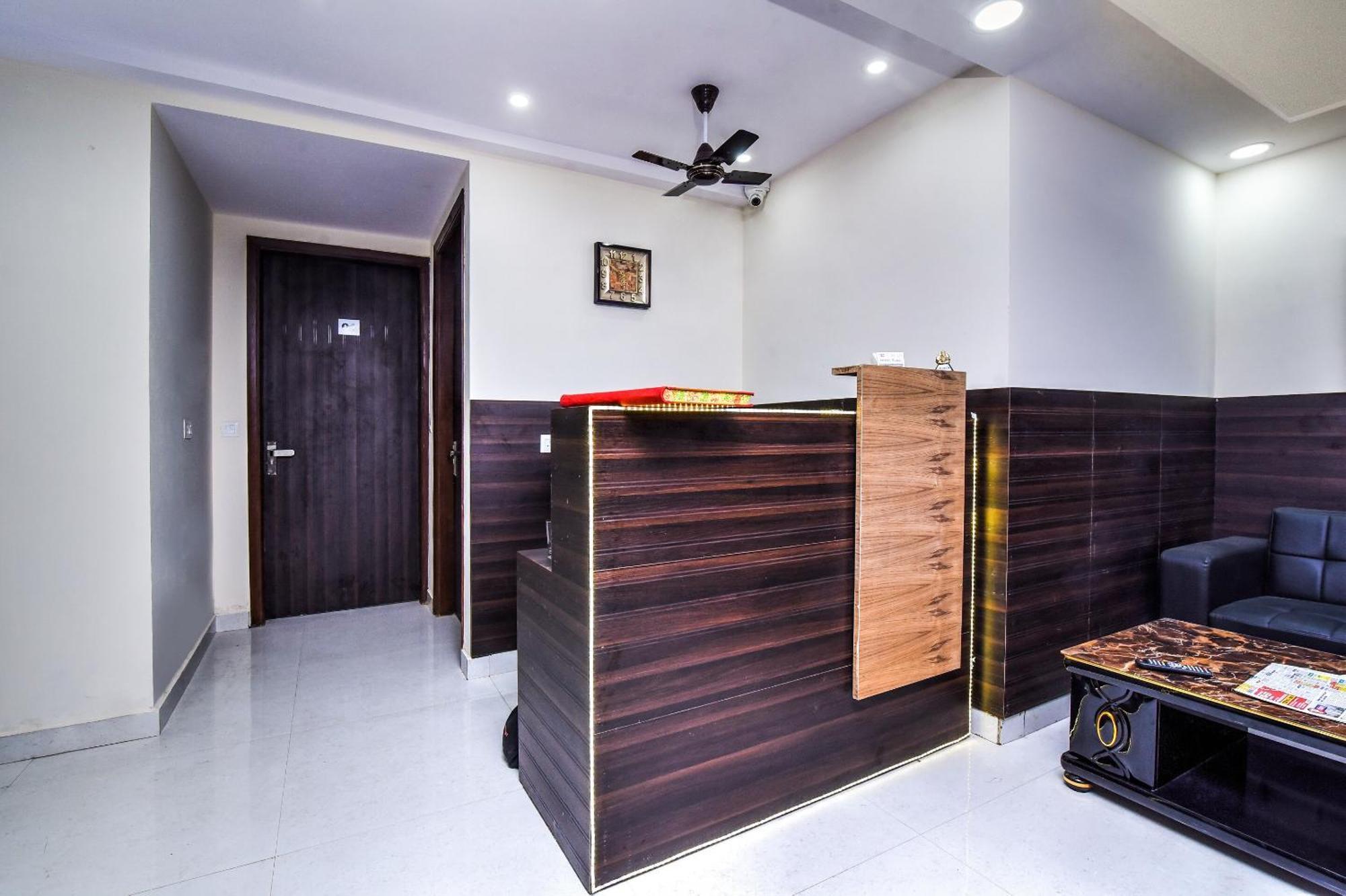 Hotel Aerostar Gold - Opposite Max Healthcare Delhi  Exterior photo