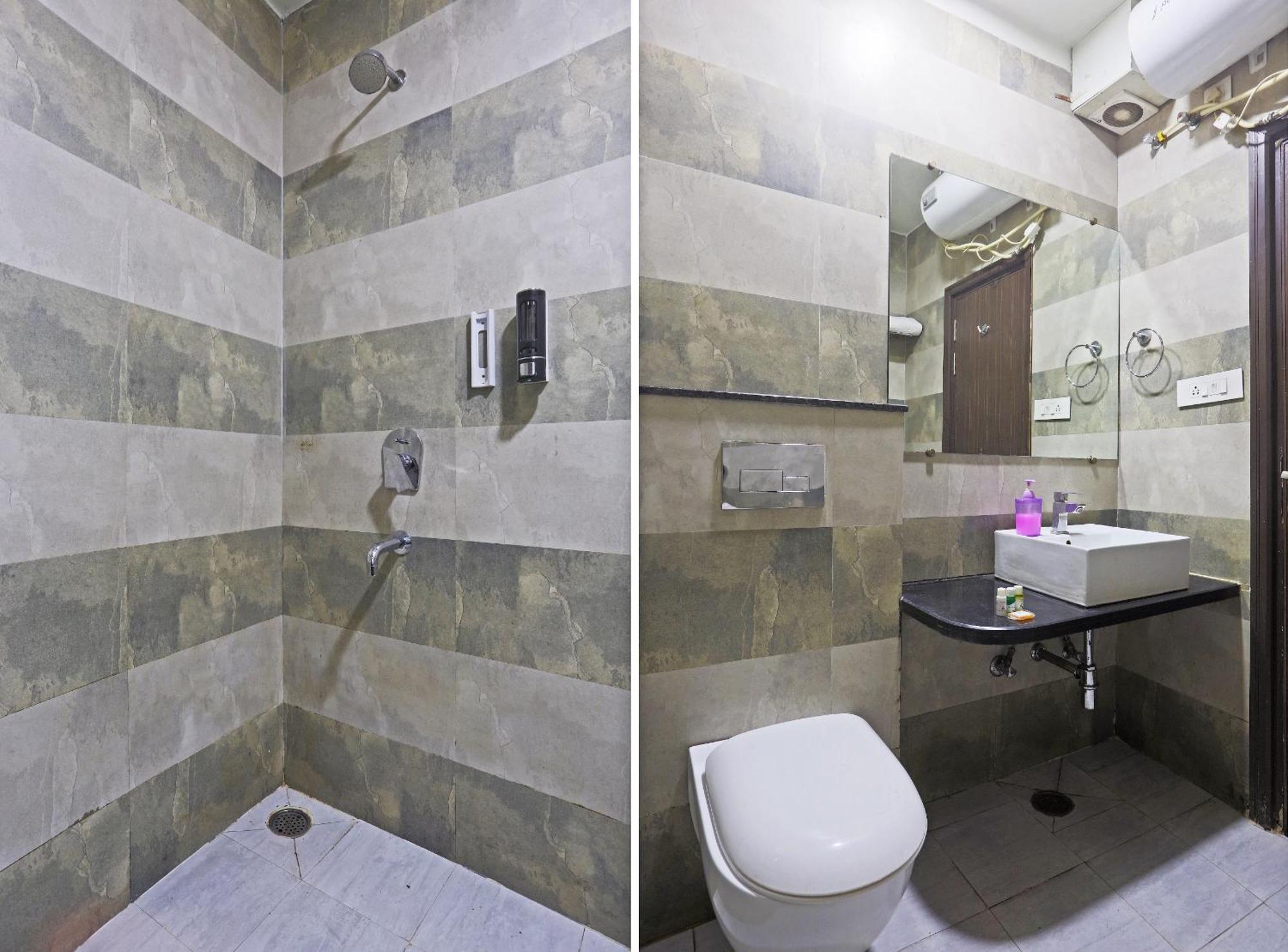 Hotel Aerostar Gold - Opposite Max Healthcare Delhi  Exterior photo